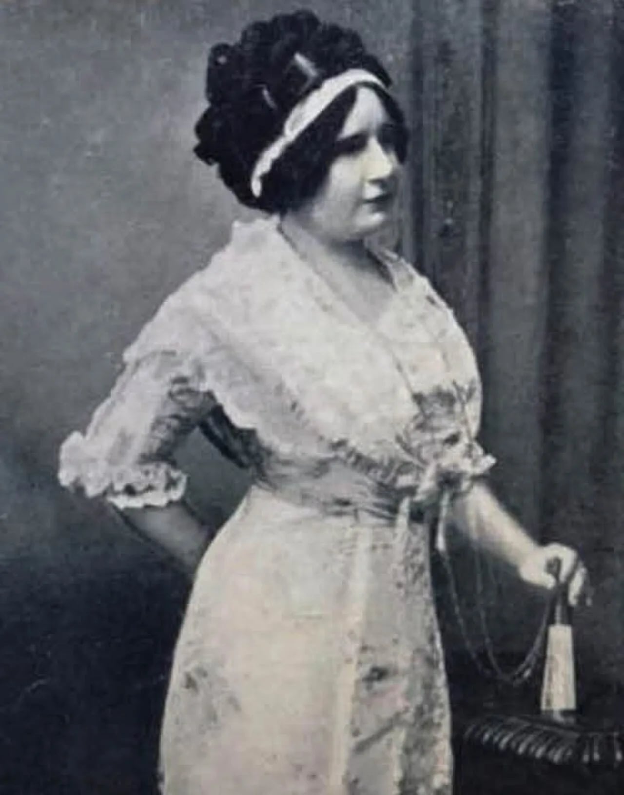 Portrait of Serafina Dávalos (1877–1957) – memorial page