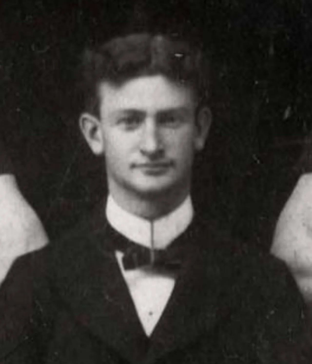 Porträt von James B. Modesitt (1875–1946) – Gedenkseite