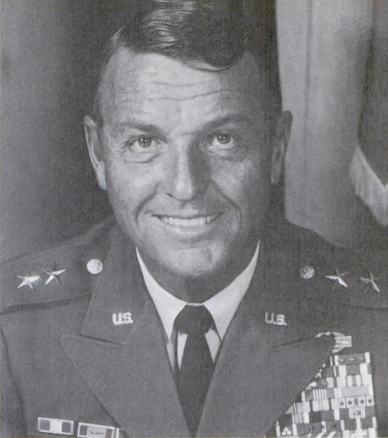 Porträt von James Bradshaw Adamson (1921–2003) – Gedenkseite