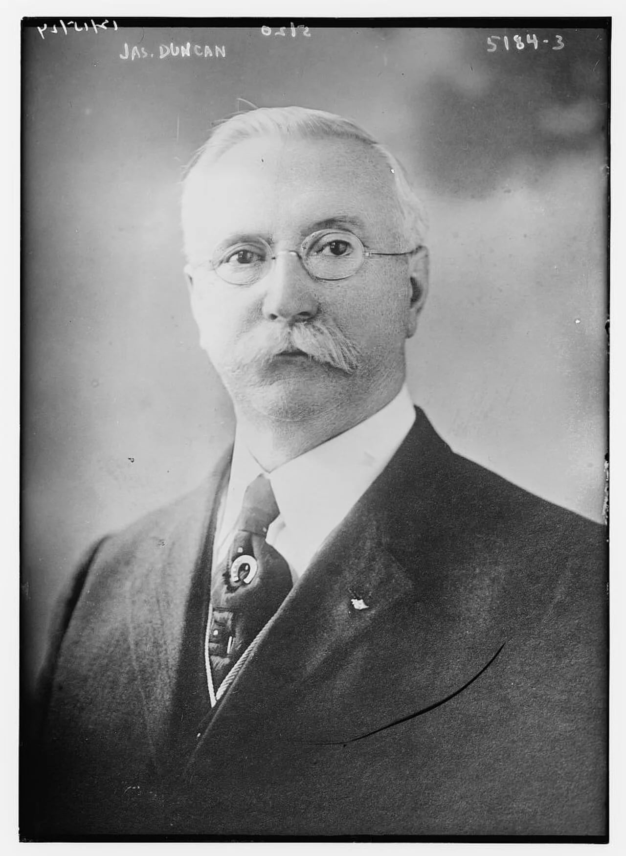 Porträt von James Duncan (1857–1928) – Gedenkseite