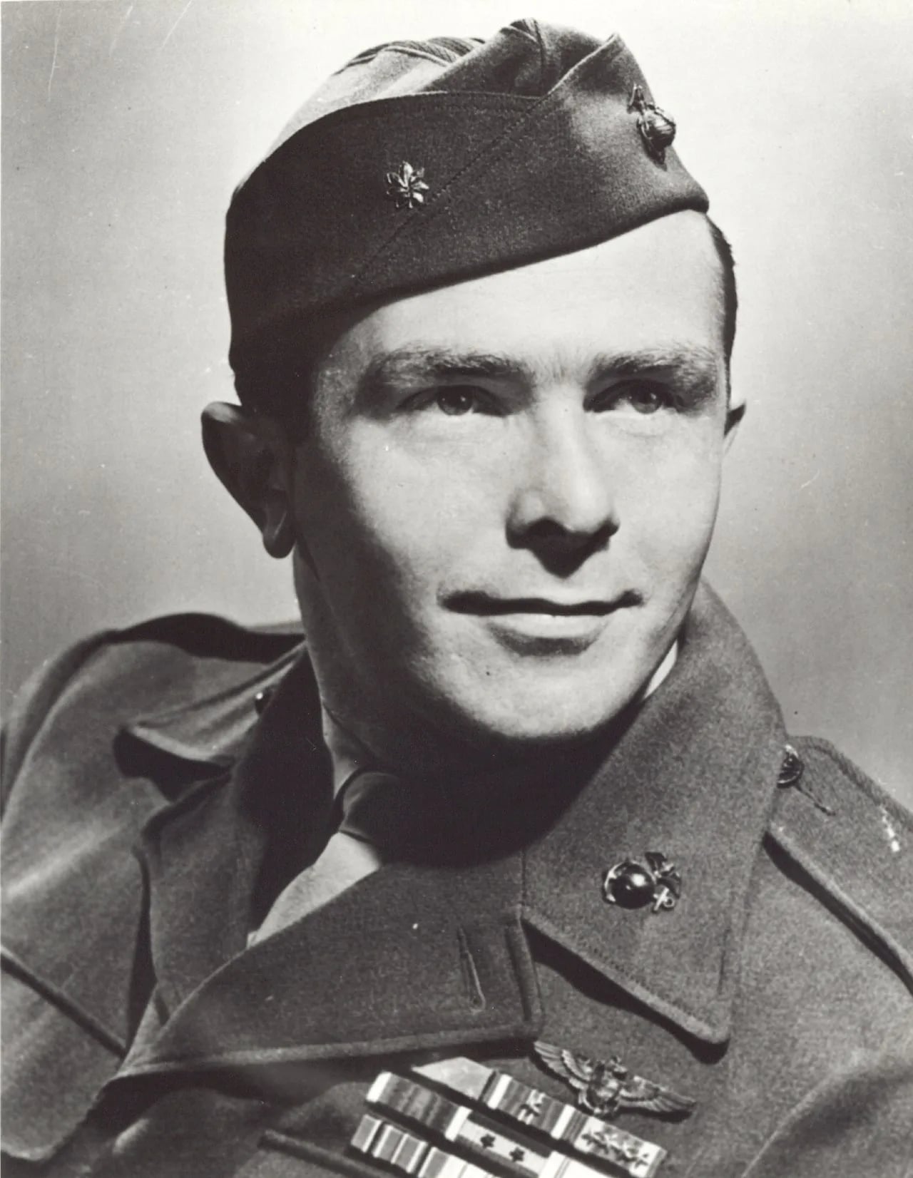 Porträt von James E. Swett (1920–2009) – Gedenkseite