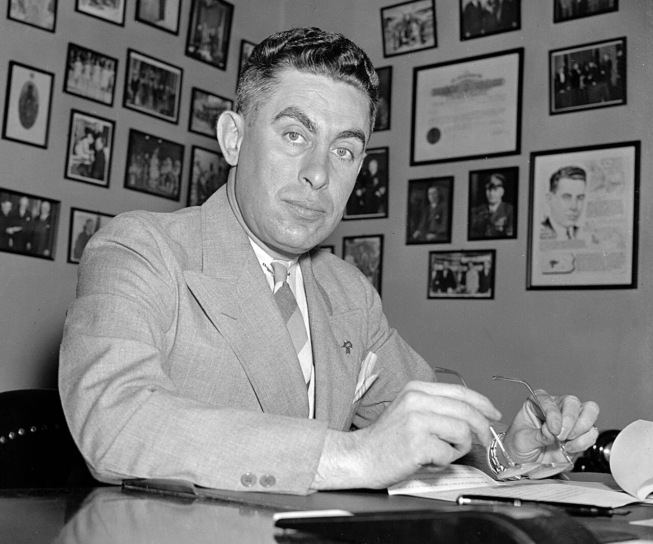 Portrait of James E. Van Zandt (1898–1986) – memorial page