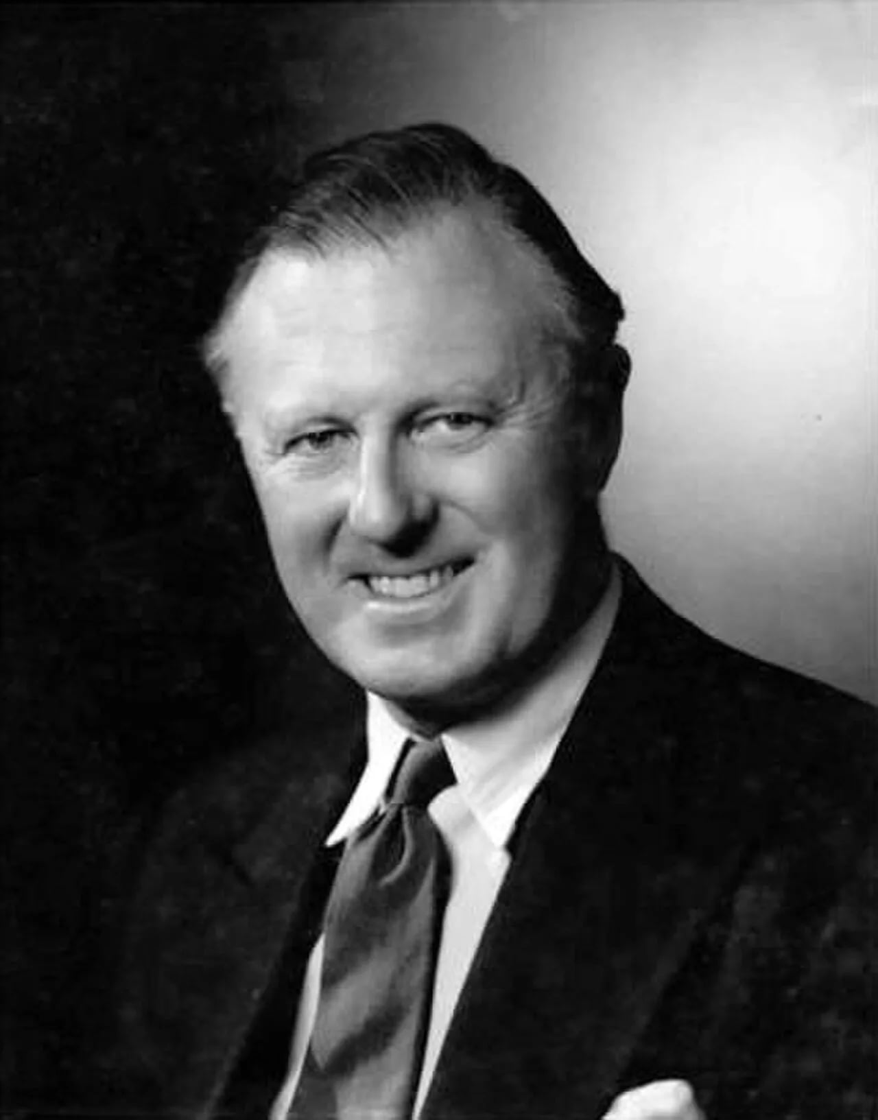 Portrait of James Graham (1907–1992) – memorial page