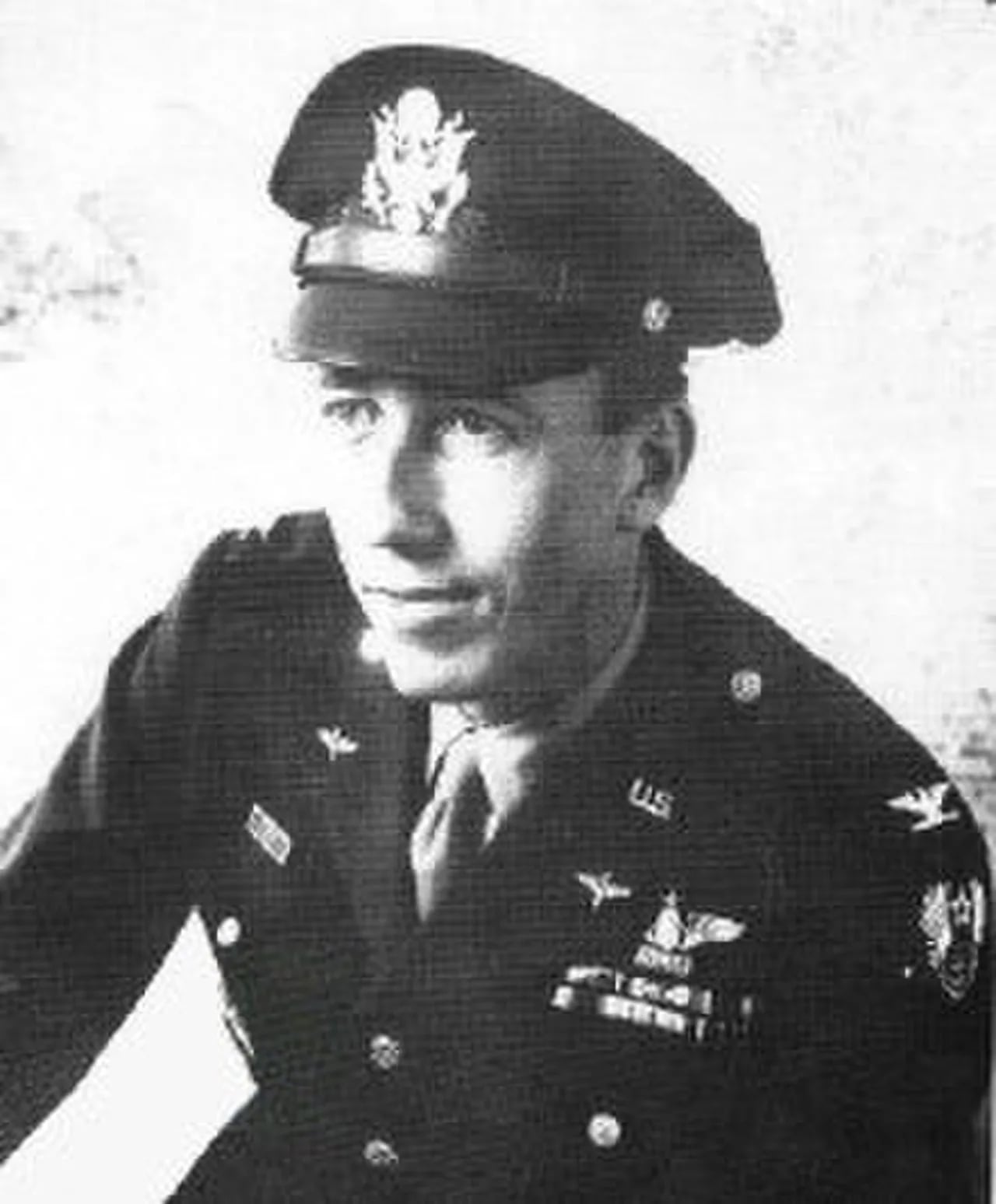 Porträt von James H. Howard (1913–1995) – Gedenkseite
