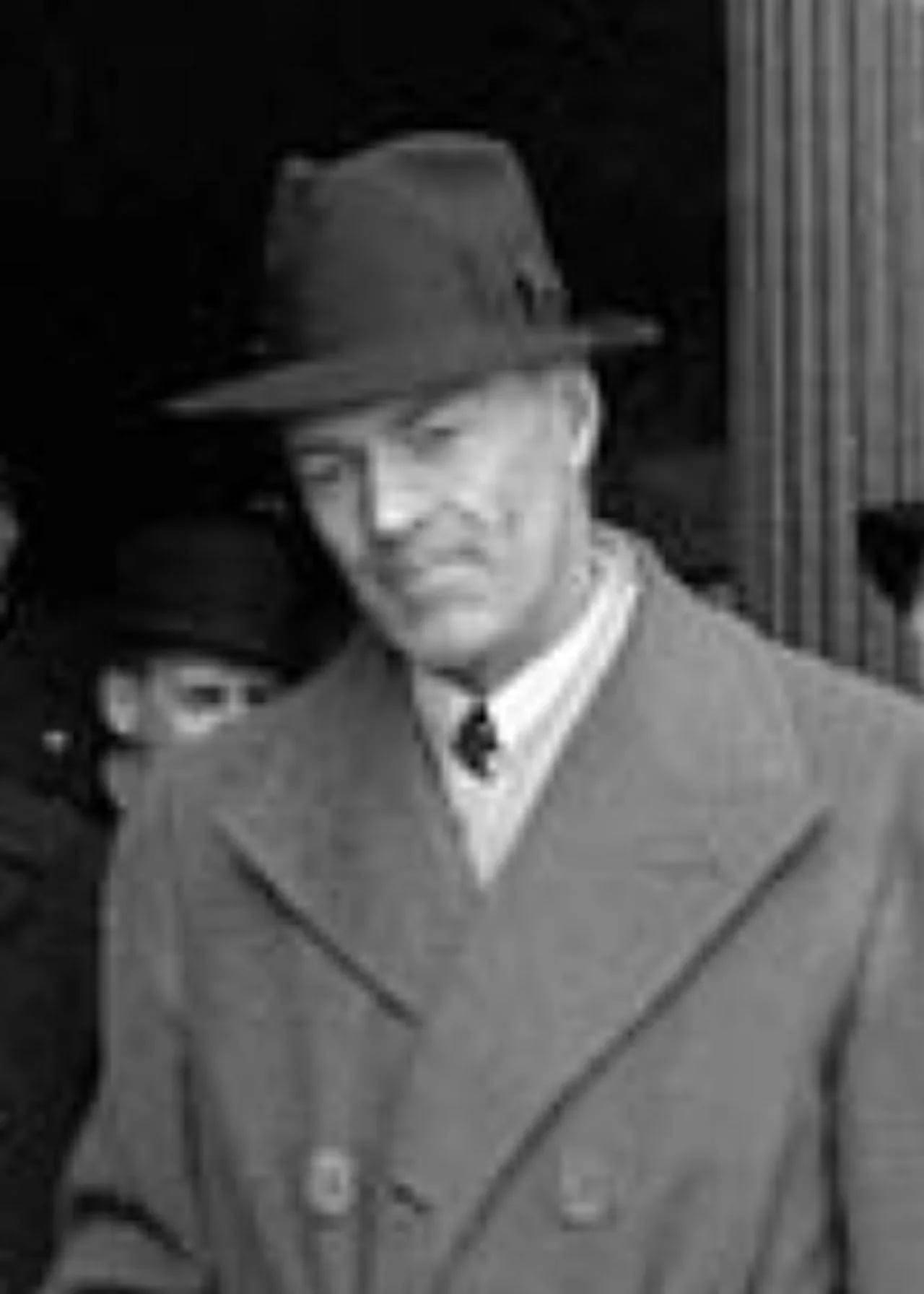 Porträt von James H. R. Cromwell (1896–1990) – Gedenkseite