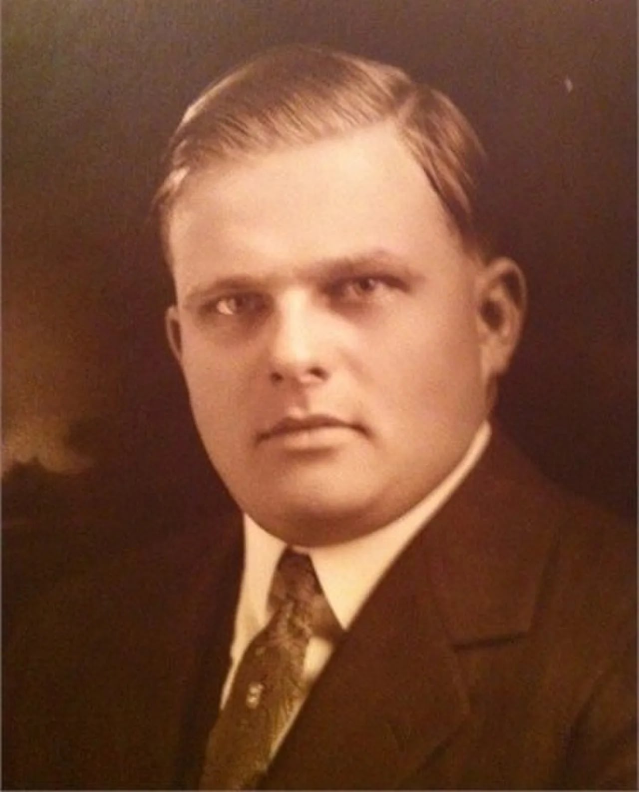 Portrait of James Marion West Jr. (1903–1957) – memorial page