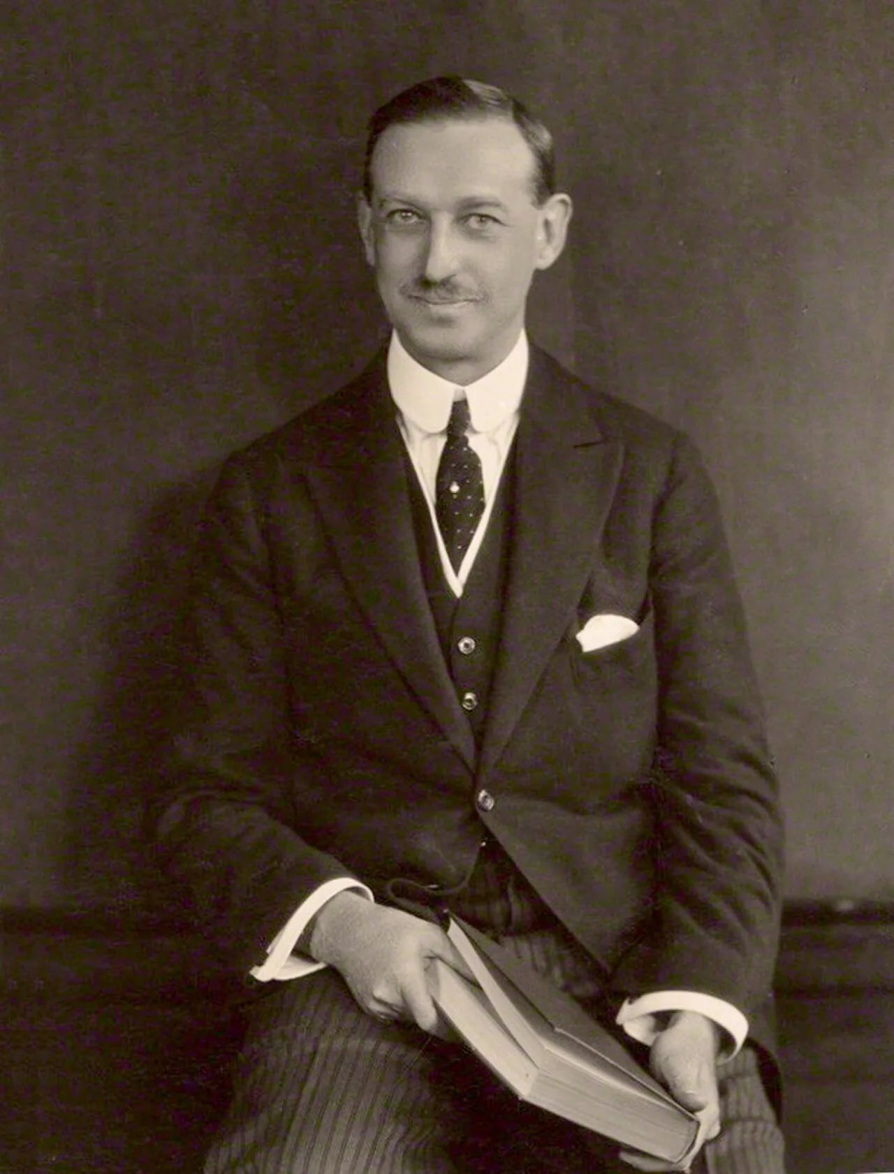 Portrait of James Stanhope (1880–1967) – memorial page