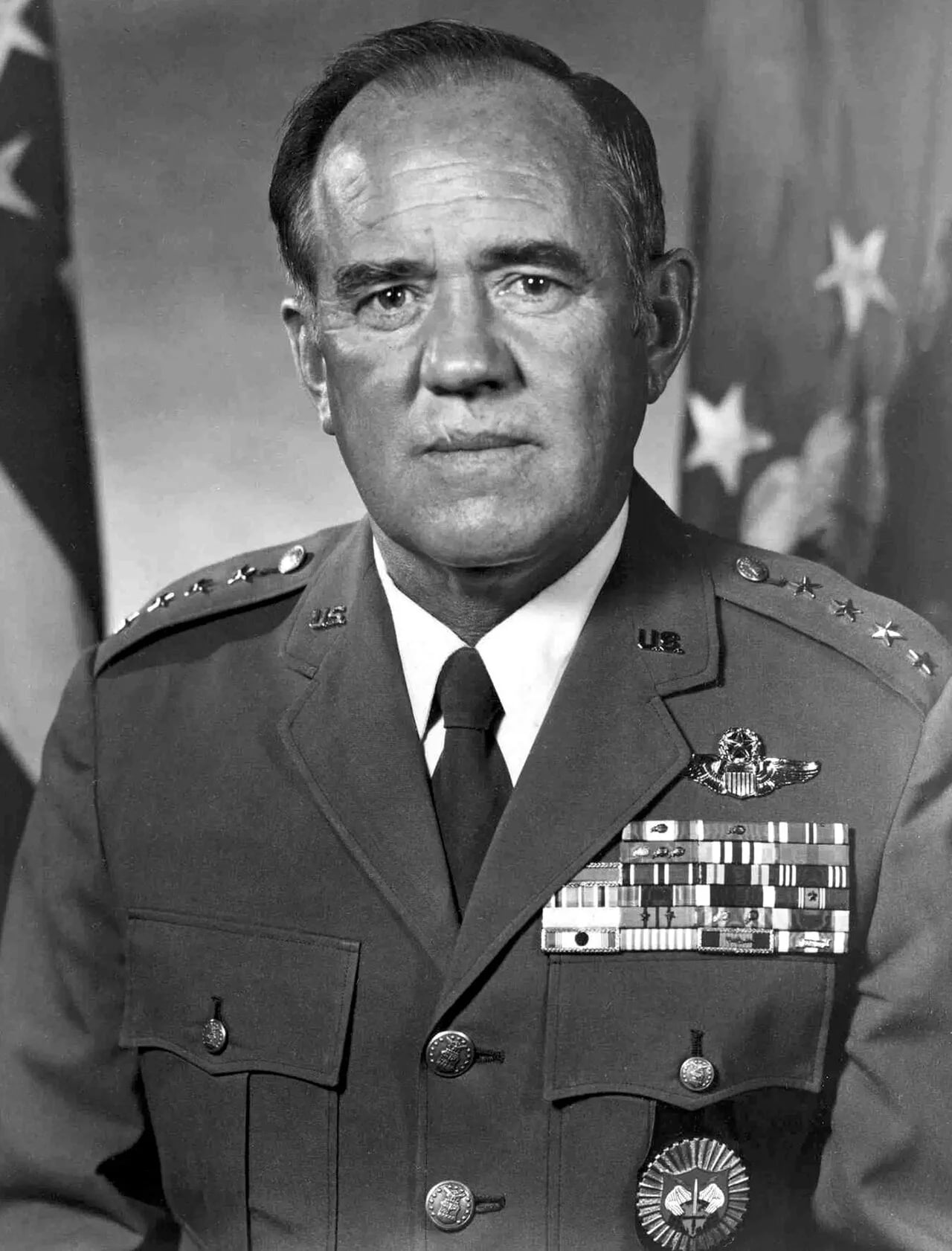 Porträt von James V. Hartinger (1925–2000) – Gedenkseite