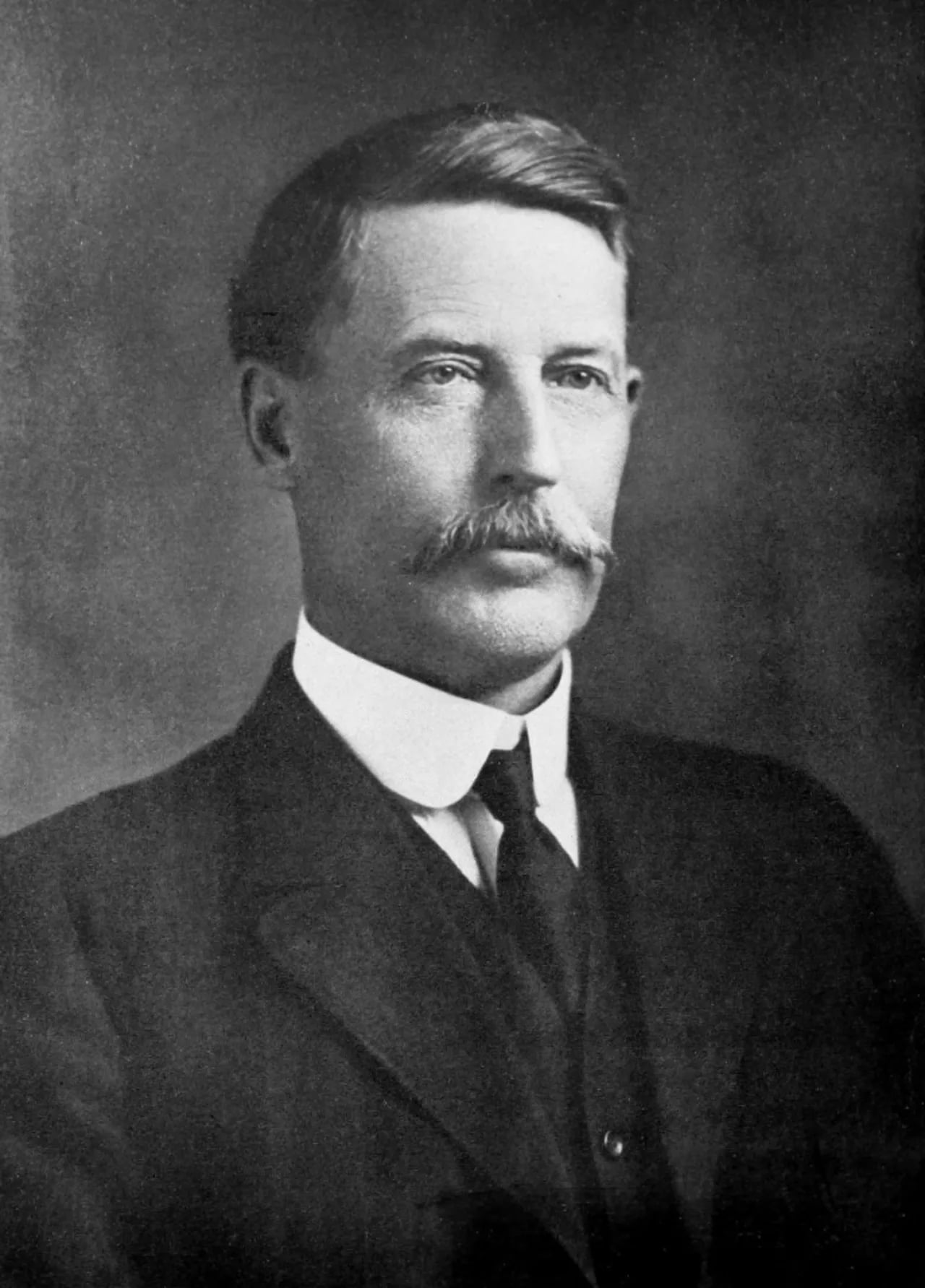 Portrait of James W. Maney (1862–1945) – memorial page