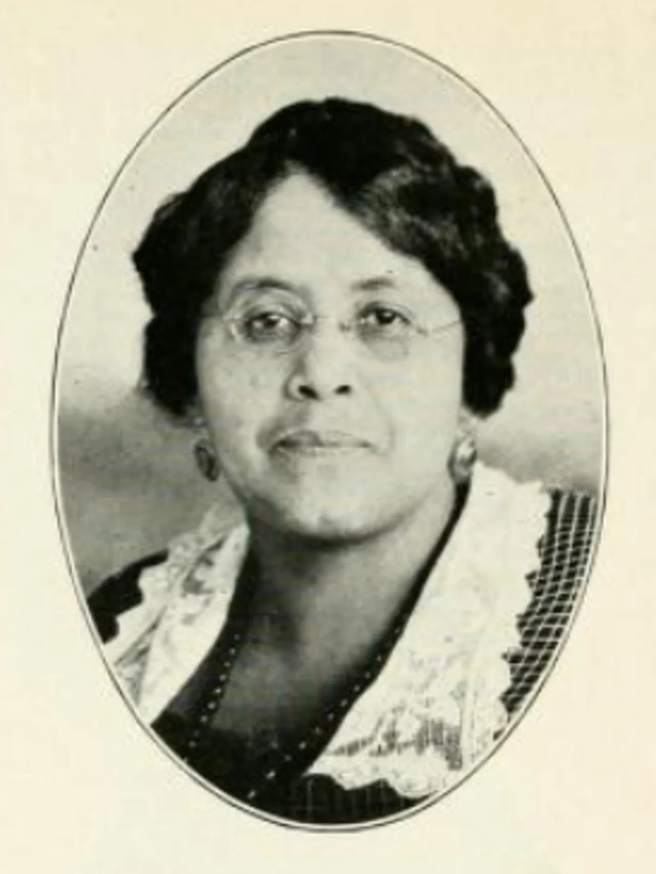 Porträt von Sadie L. Adams (1872–1945) – Gedenkseite