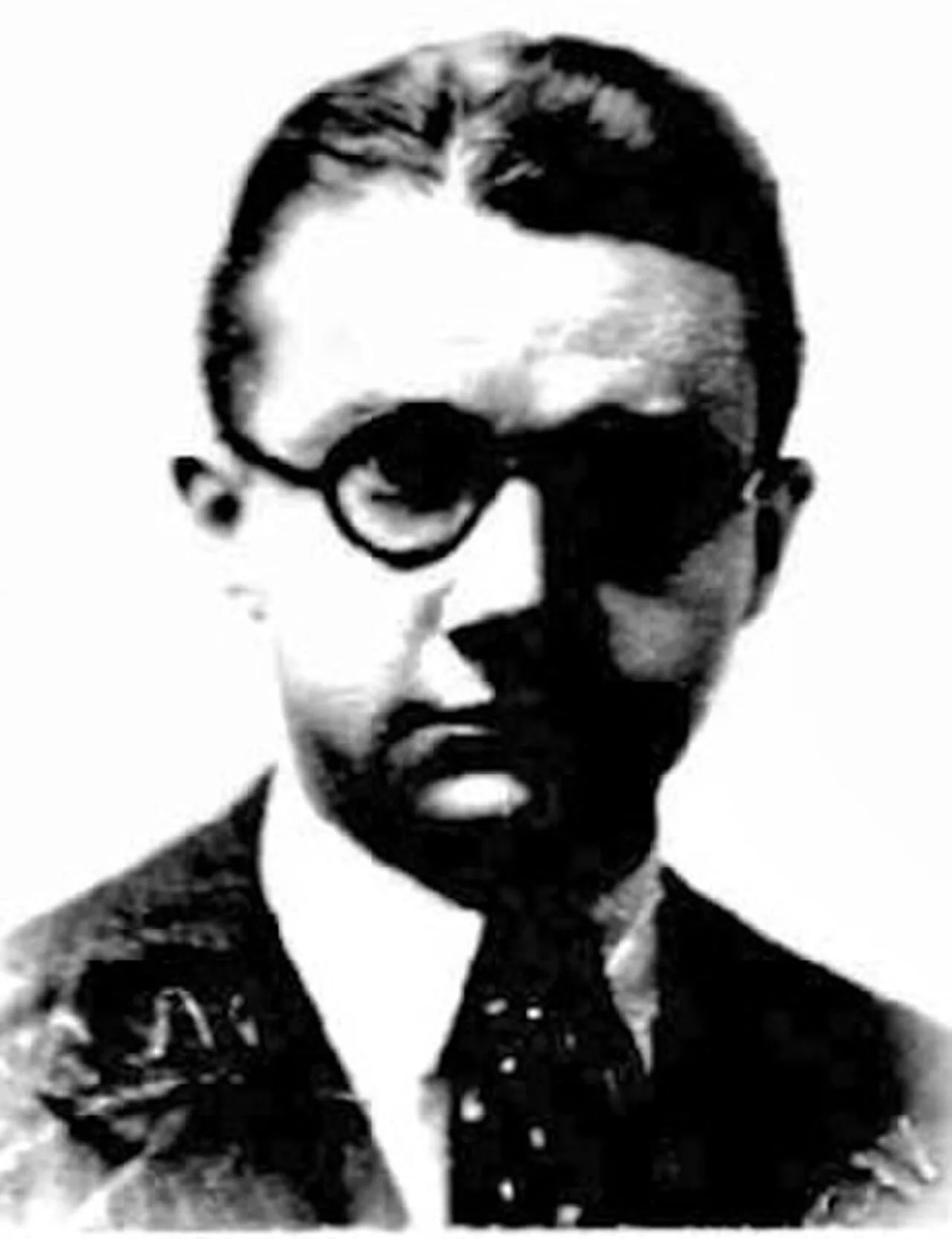 Portrait of W. E. Hill (1887–1962) – memorial page