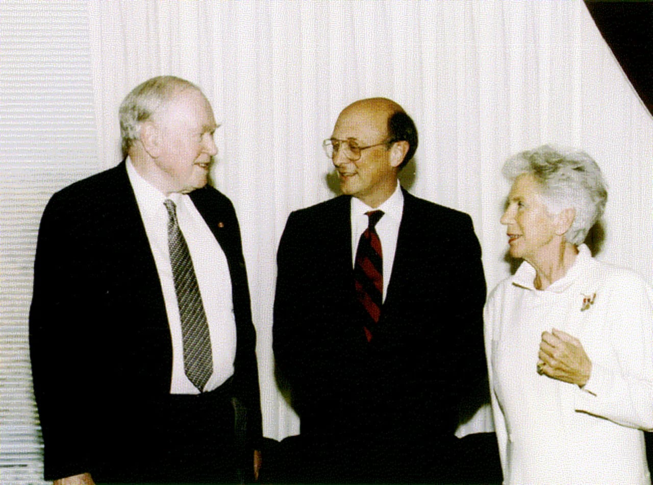 Portrait of Jeannie Rousseau (1919–2017) – memorial page
