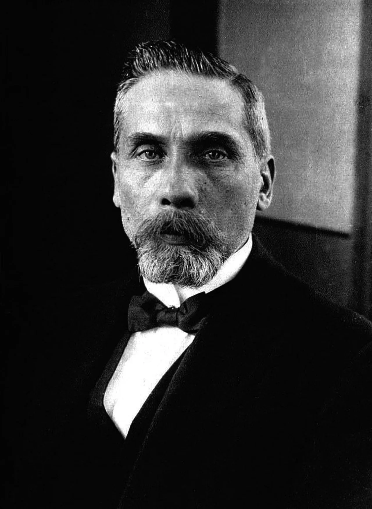 Portrait of Ángel Guarello (1866–1931) – memorial page