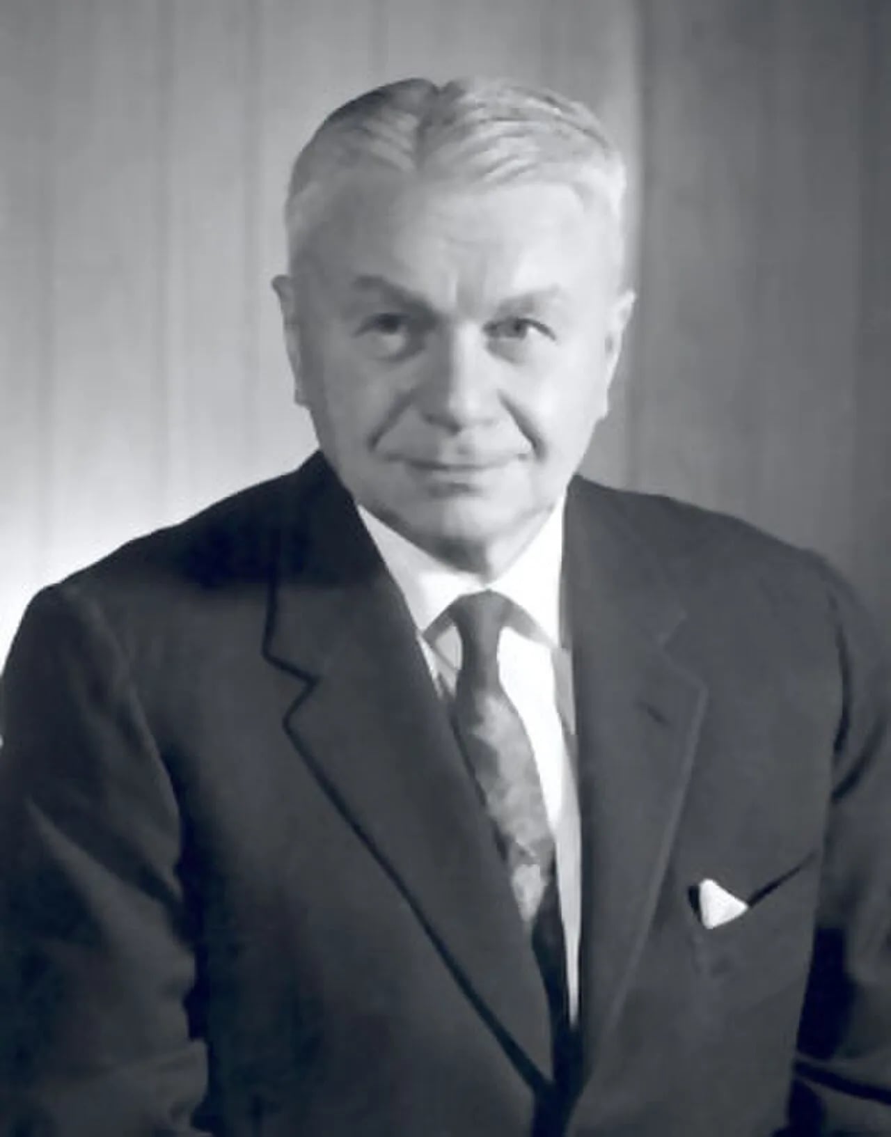 Portrait of Jerome F. Lederer (1902–2004) – memorial page