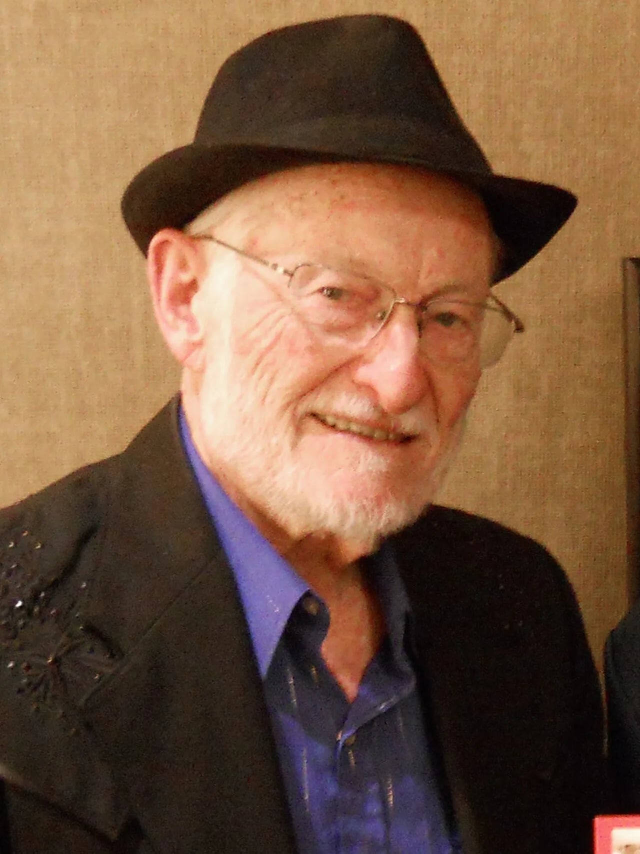 Portrait of Jesse McReynolds (1928–2023) – memorial page