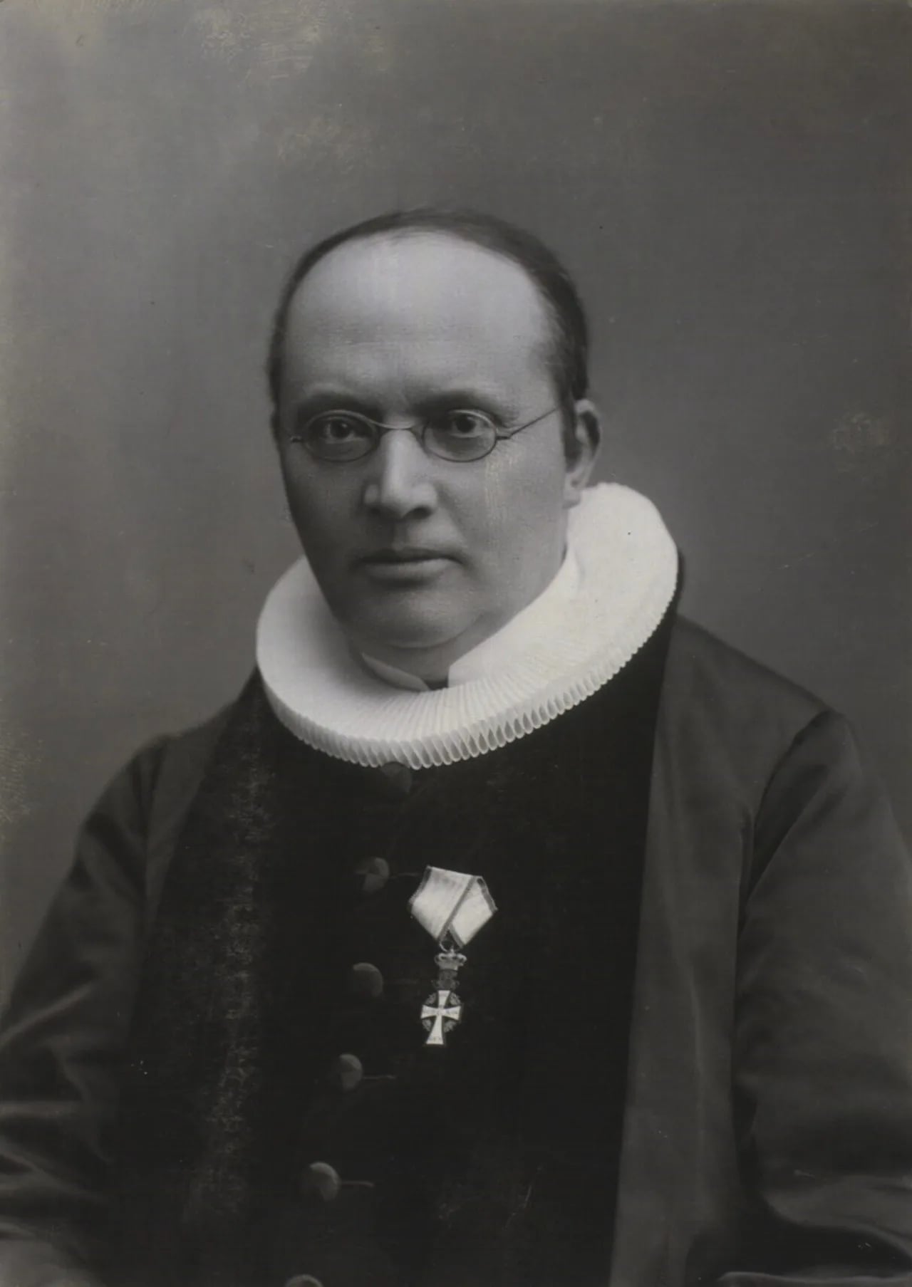 Portrait of Hans Valdemar Sthyr (1838–1905) – memorial page