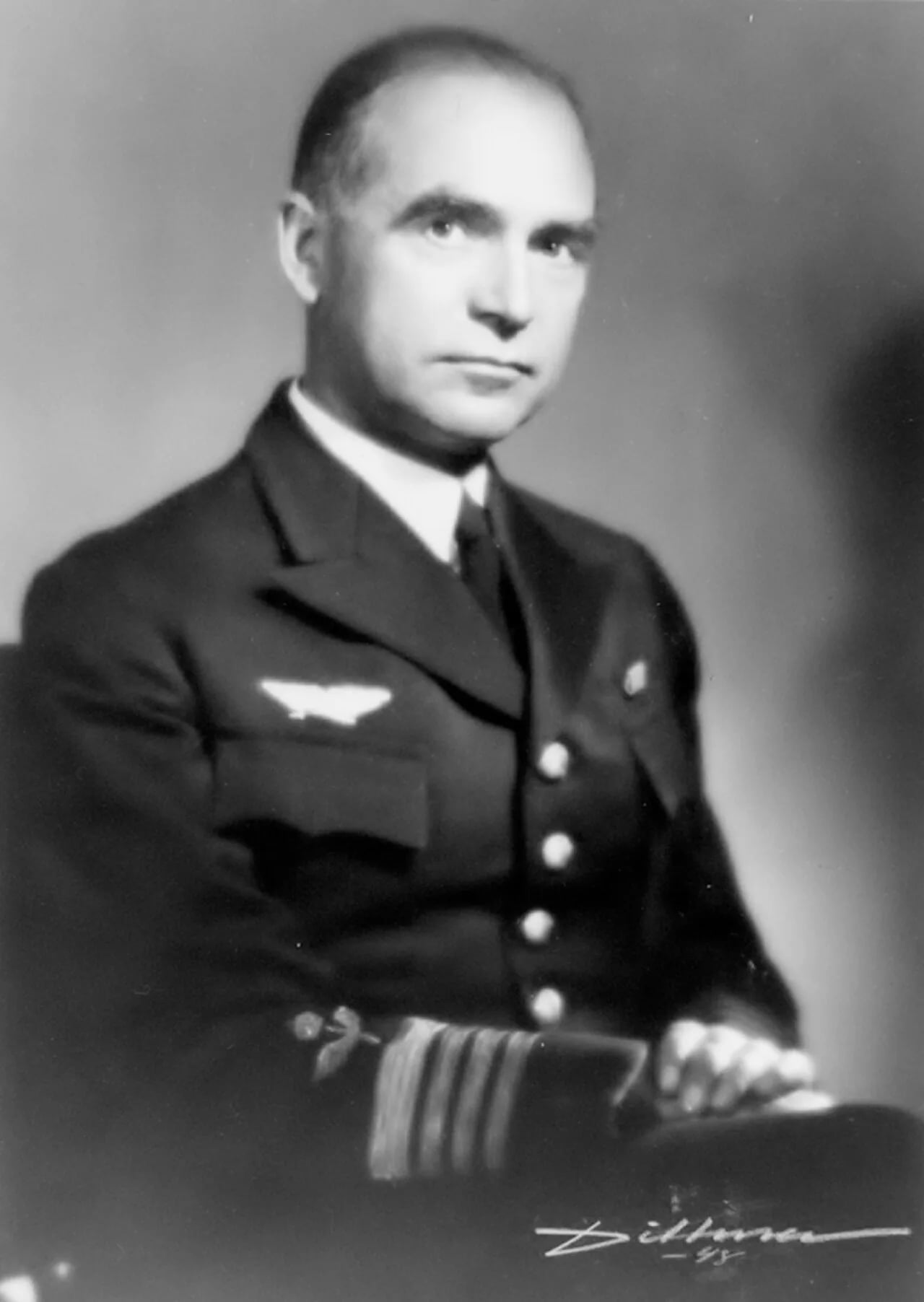 Portrait of Hugo Svenow (1904–1988) – memorial page