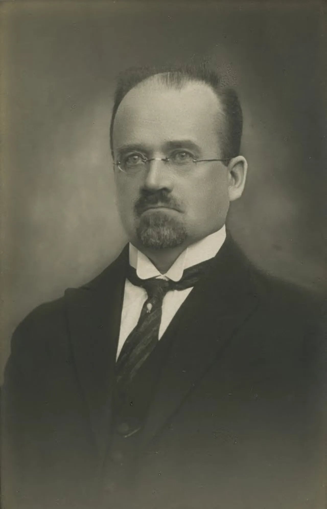 Portrait of Taavi Tainio (1874–1929) – memorial page