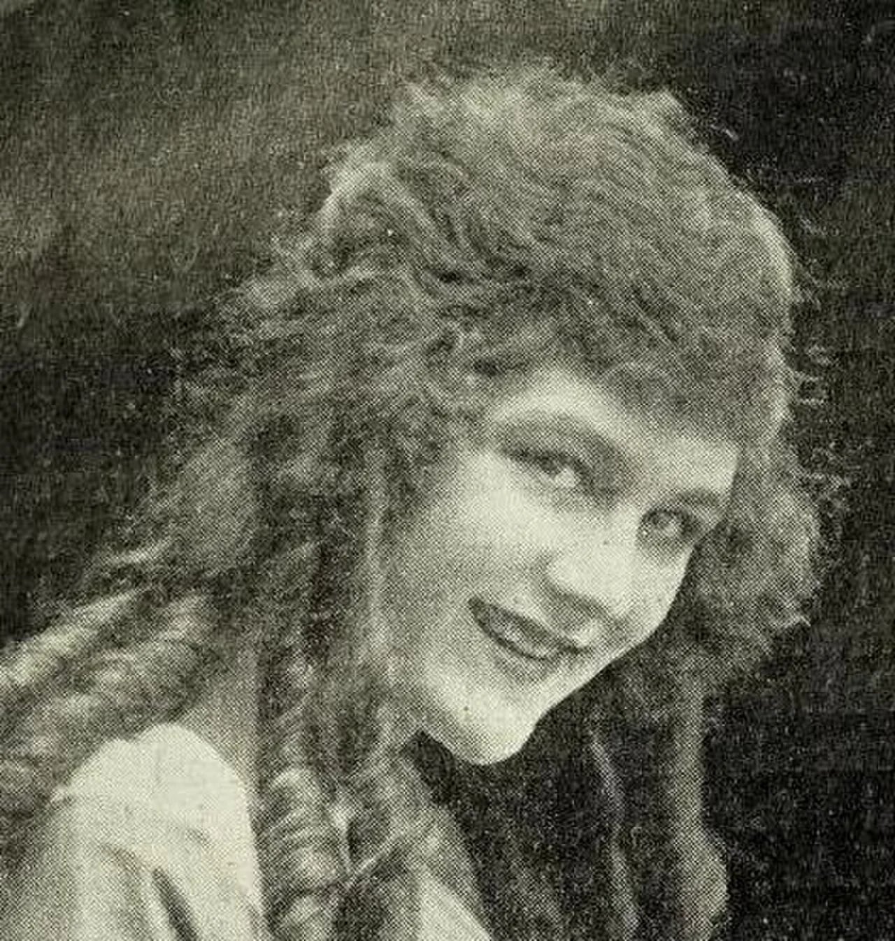 Porträt von Joan Lockton (1901–1973) – Gedenkseite