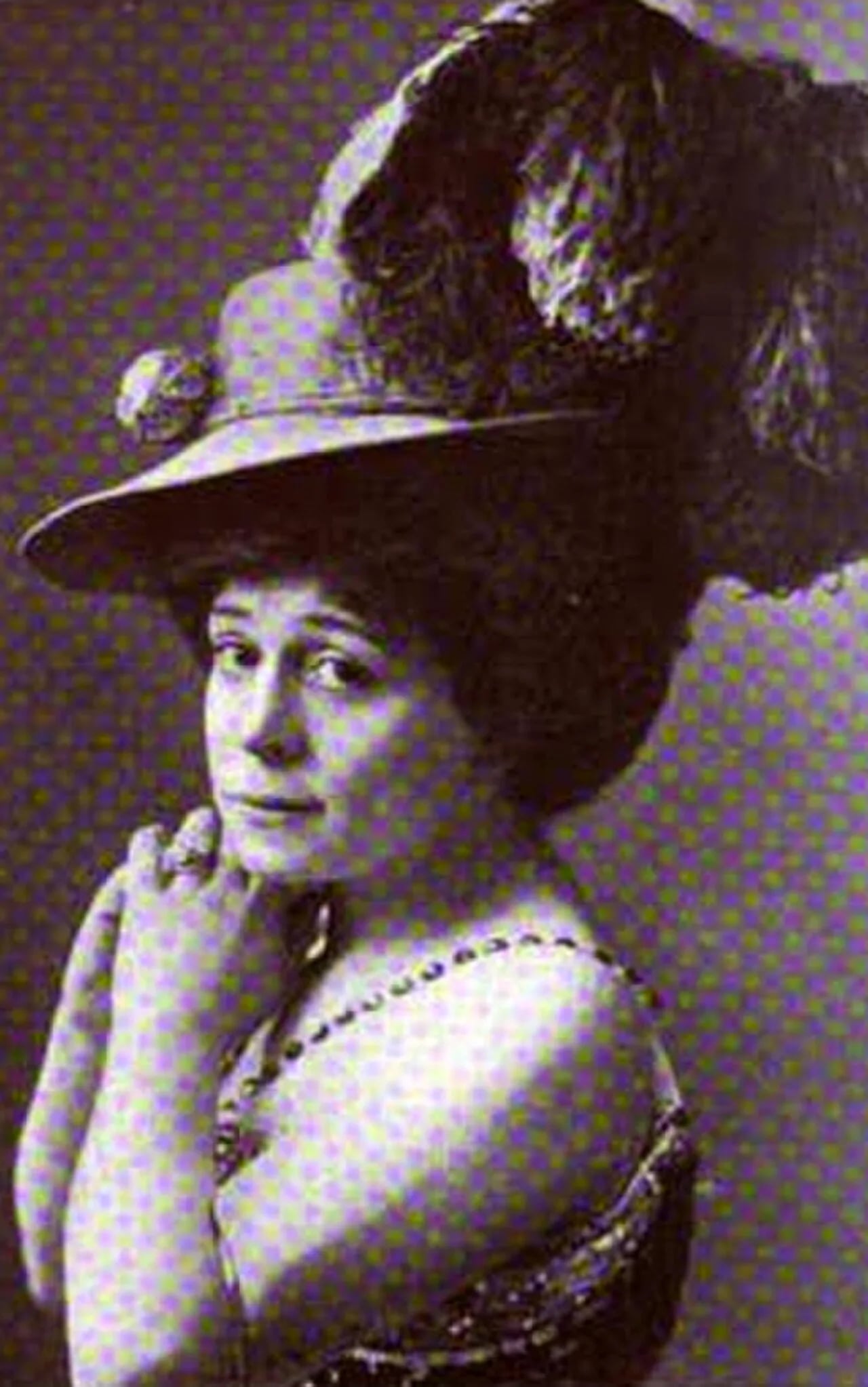 Portrait of Laura Guerite (1879–1947) – memorial page