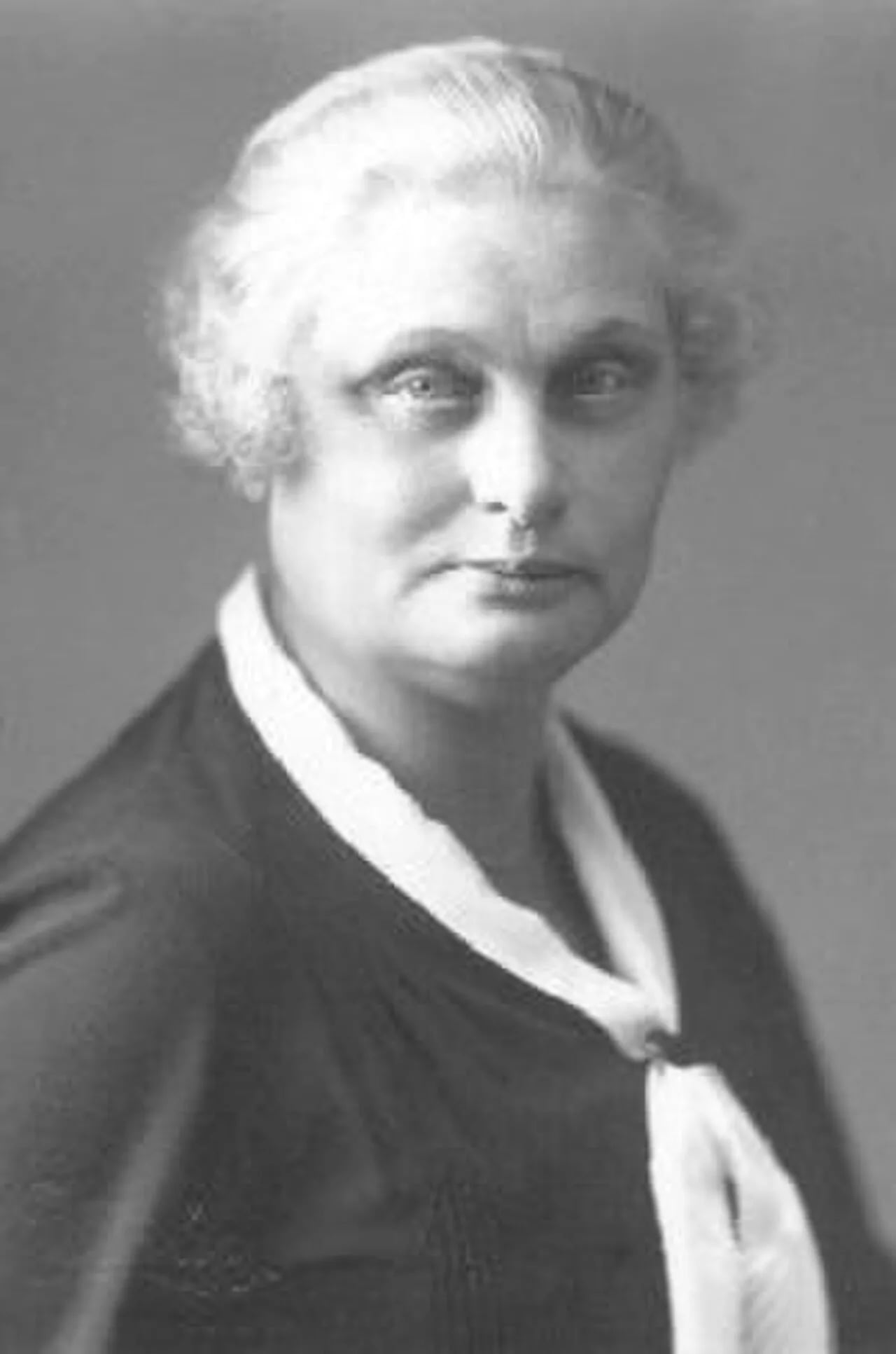 Portrait of Henriette Crone (1874–1933) – memorial page