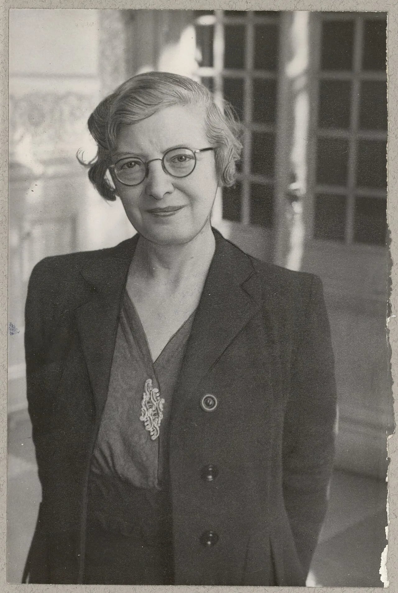 Portrait of Nina Andersen (1900–1990) – memorial page