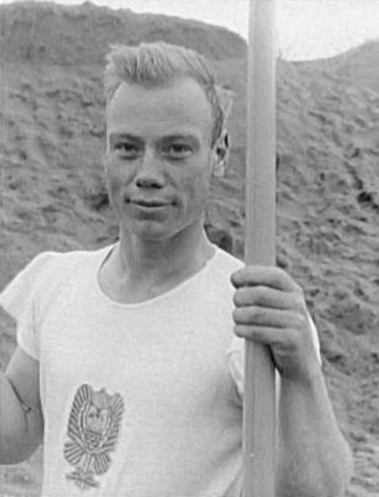 Portrait of Joe Burk (1914–2008) – memorial page