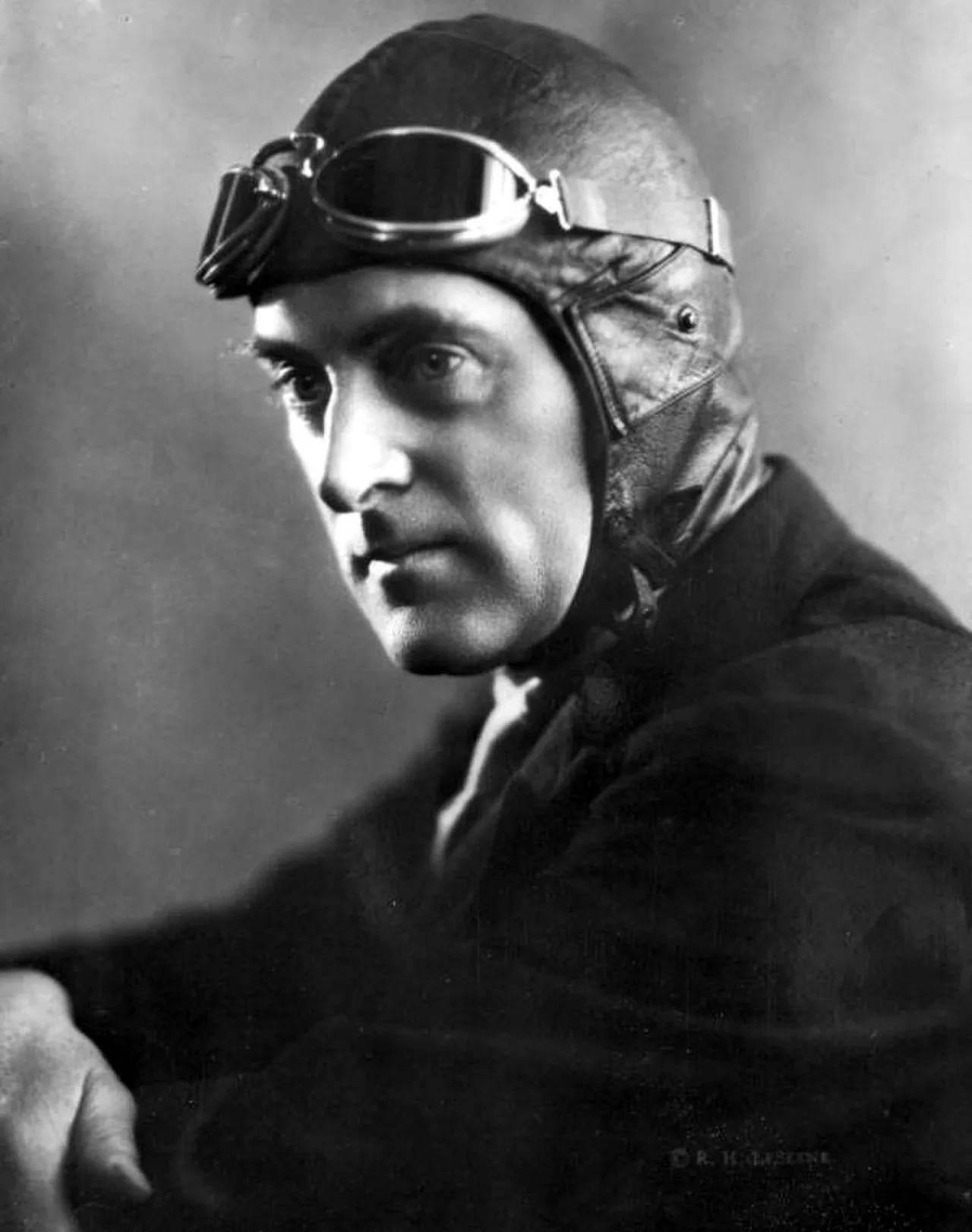 Portrait of Malcolm Campbell (1885–1948) – memorial page