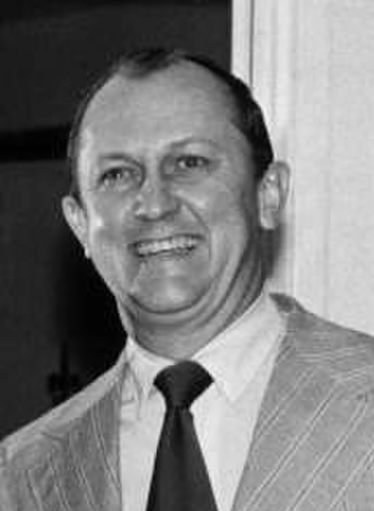 Porträt von Joe Robbie (1916–1990) – Gedenkseite