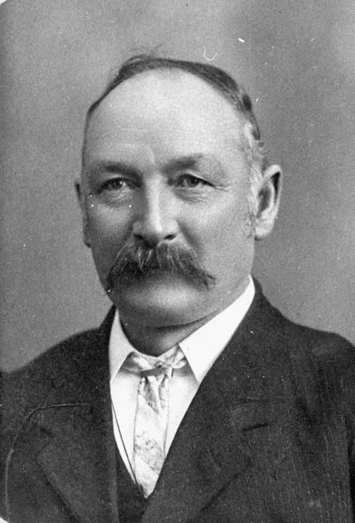 Porträt von John A. Millar (1855–1915) – Gedenkseite