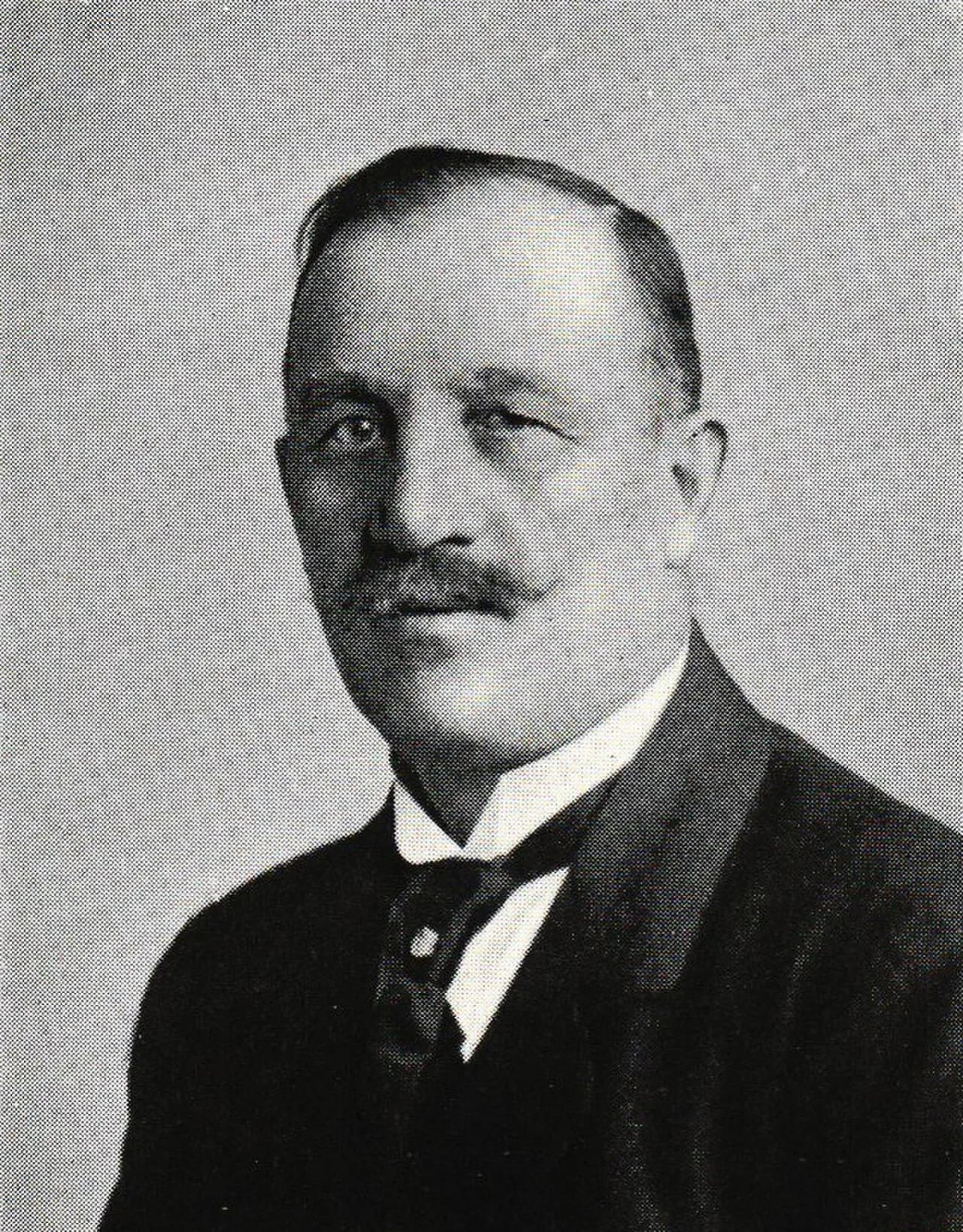 Portrait of Nils Törnkvist (1868–1936) – memorial page