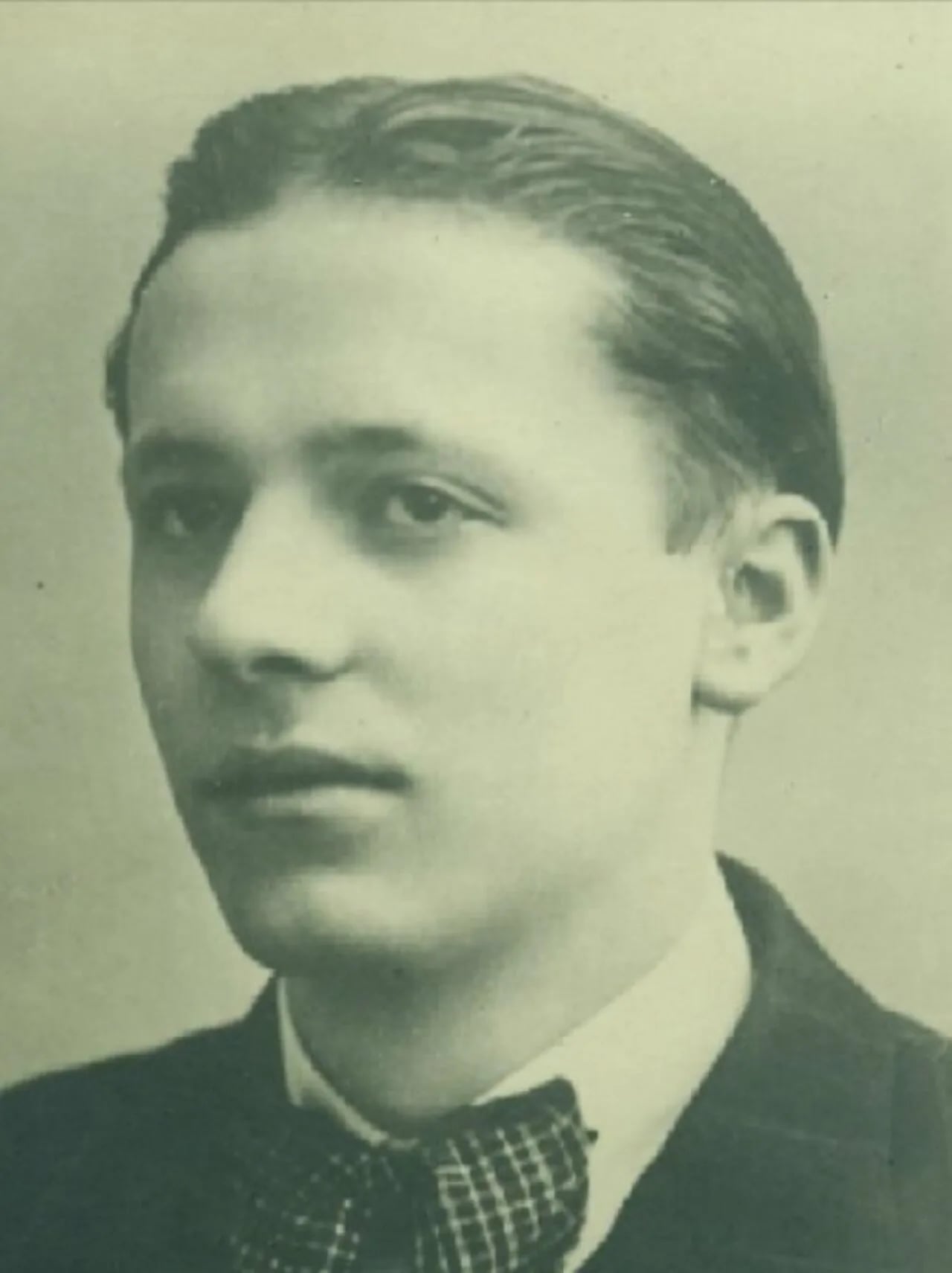 Portrait of Alphonse Adam (1918–1943) – memorial page