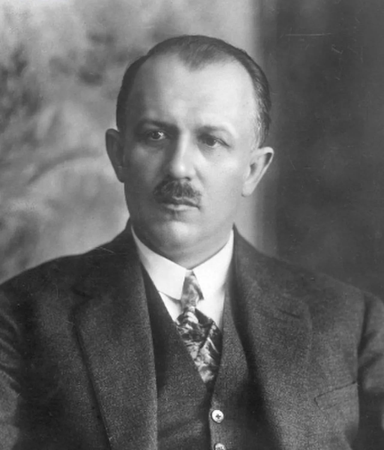 Porträt von Kazimierz Bartel (1882–1941) – Gedenkseite