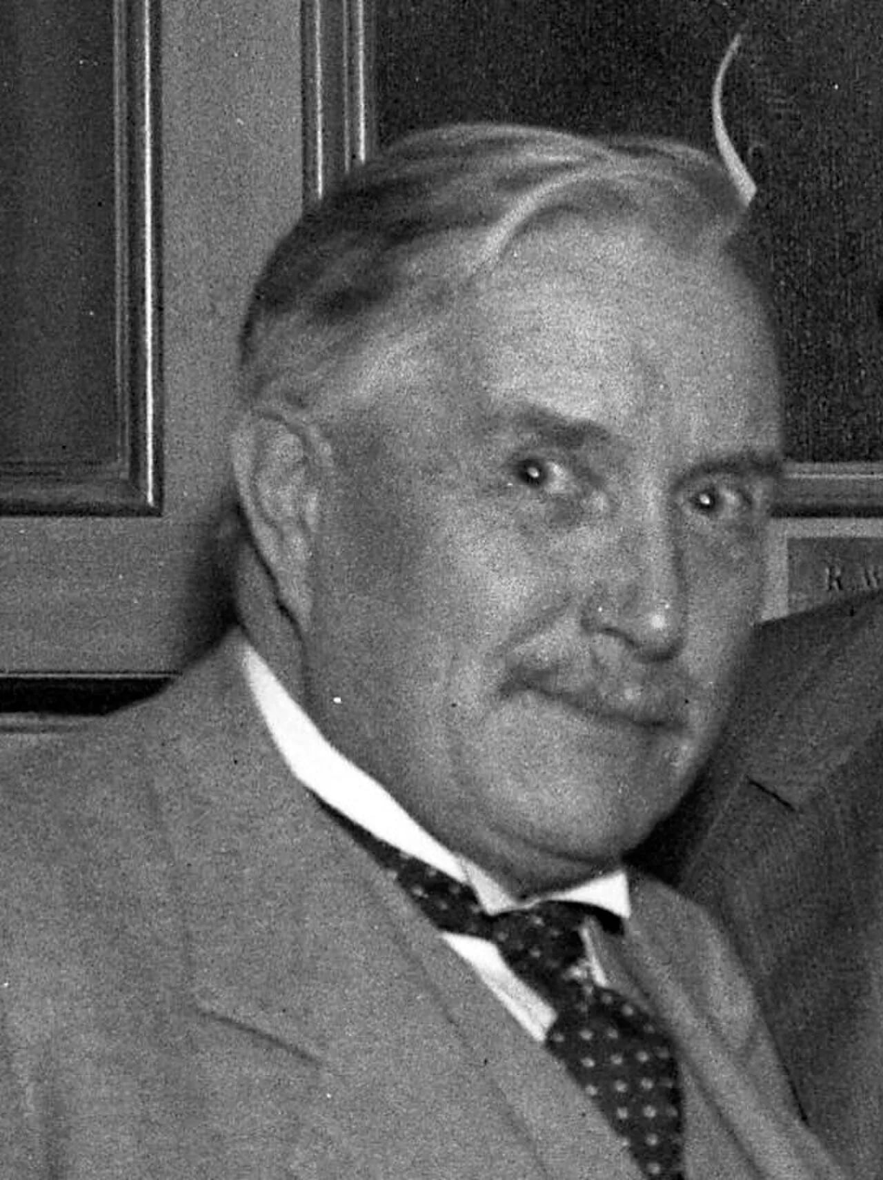 Portrait of John C. Austin (1870–1963) – memorial page