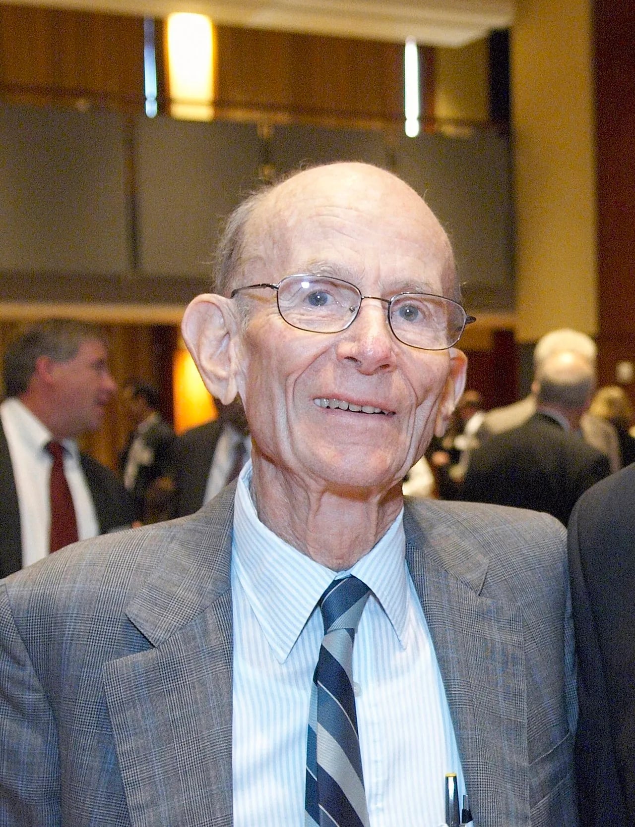Porträt von John C. Haas (1918–2011) – Gedenkseite