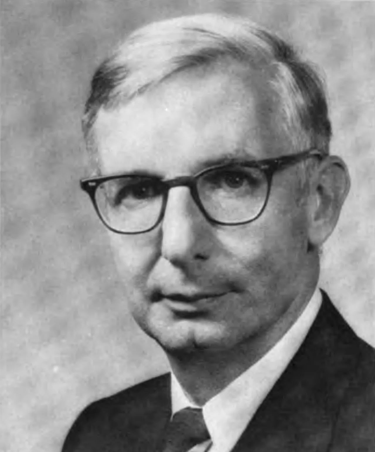 Portrait of John D. Butzner Jr. (1917–2006) – memorial page