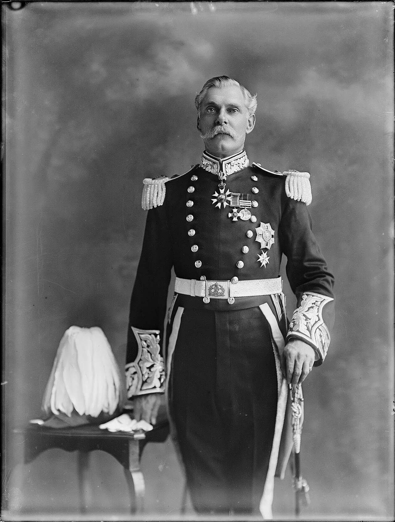 Portrait of John Poynder Dickson-Poynder, 1. Baron Islington (1866–1936) – memorial page