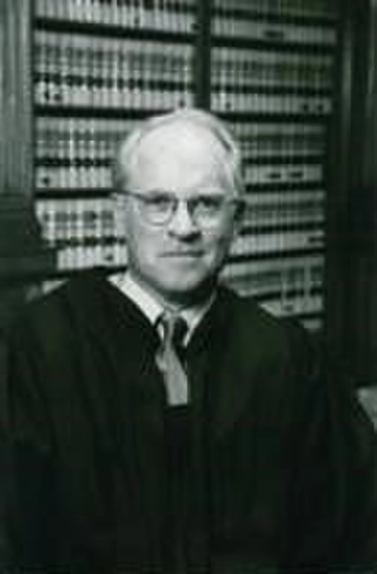 Portrait of John G. Heyburn II (1948–2015) – memorial page