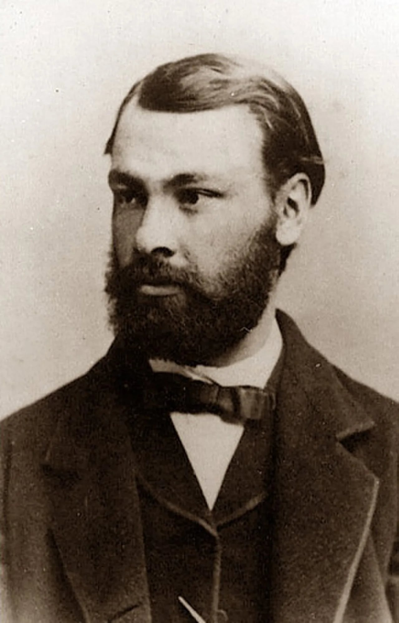 Portrait of Viktor Knorre (1840–1919) – memorial page