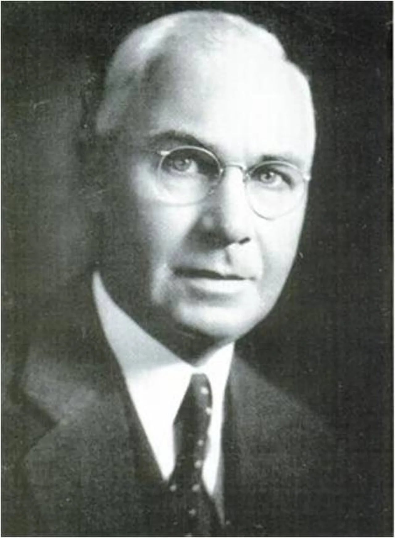 Portrait of John L. Savage (1879–1967) – memorial page