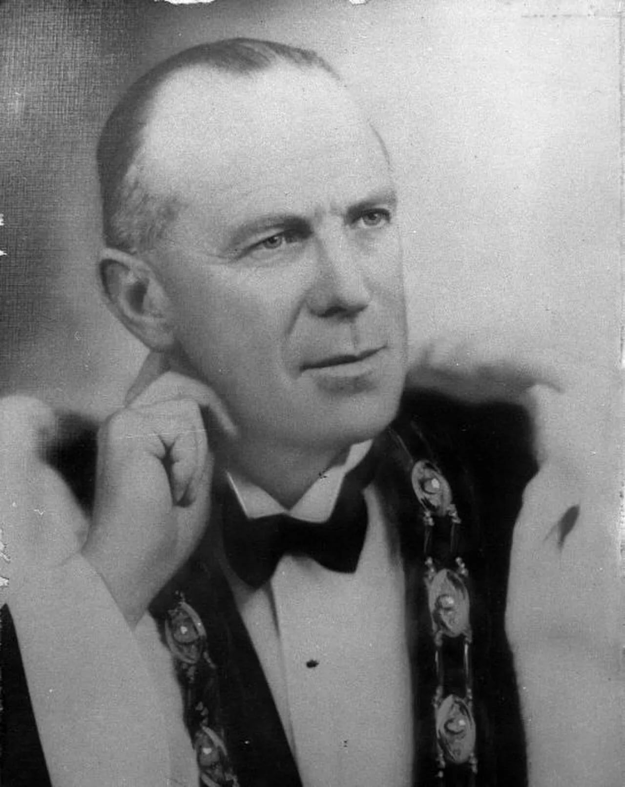 Portrait of Gus Mansford (1885–1962) – memorial page