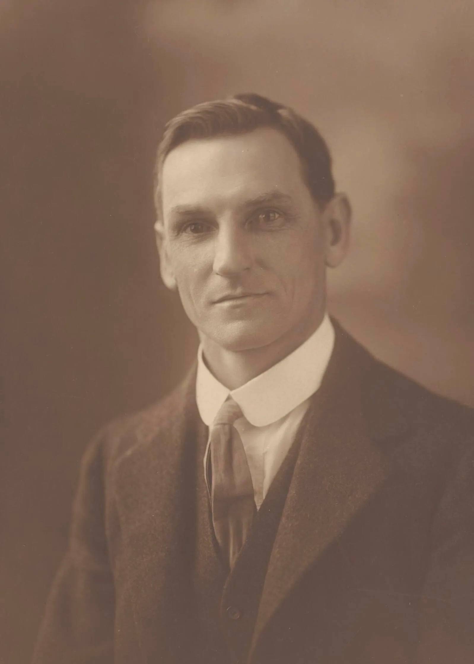 Porträt von John MacDonald (1880–1937) – Gedenkseite