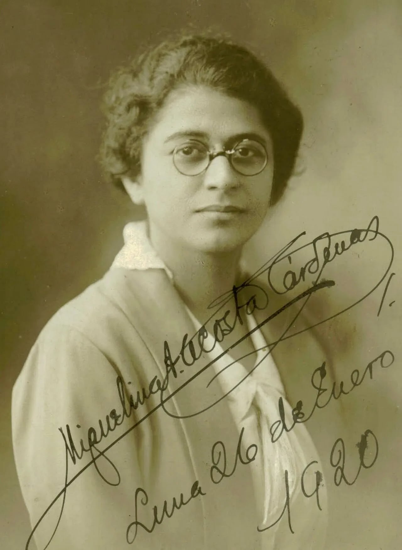 Portrait of Miguelina Acosta Cárdenas (1887–1933) – memorial page