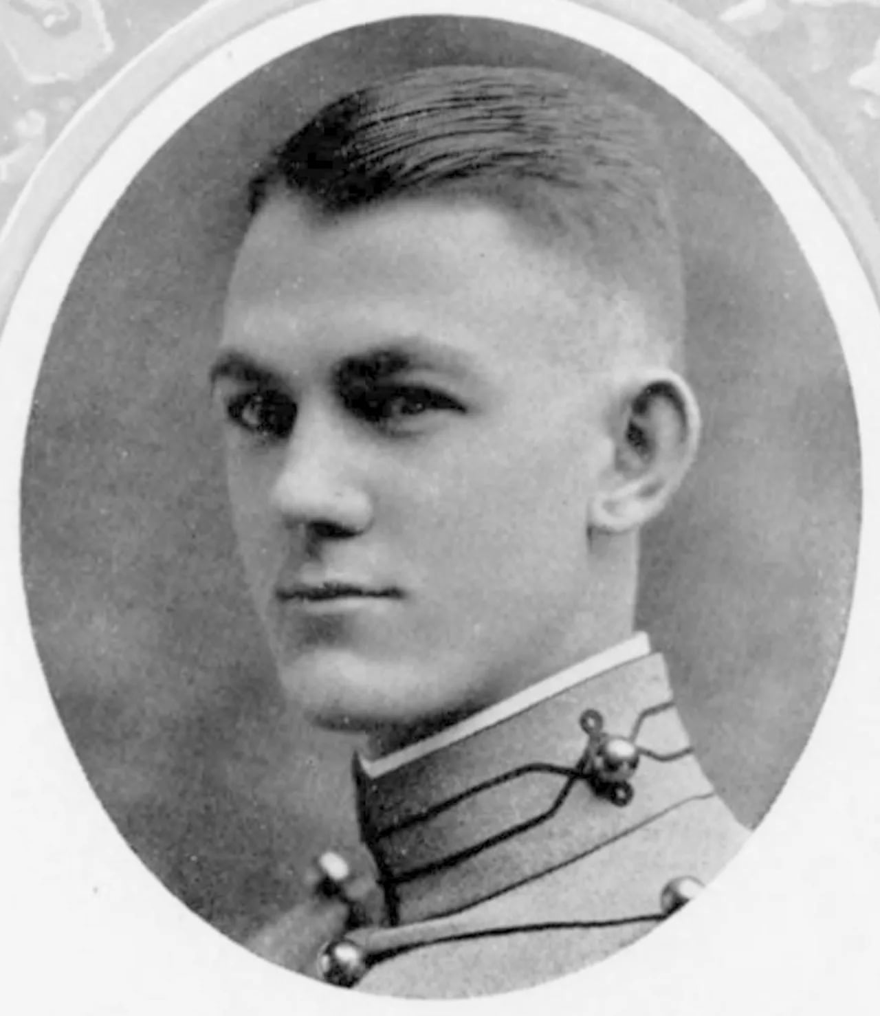 Portrait of John Simpson Hastings (1898–1977) – memorial page
