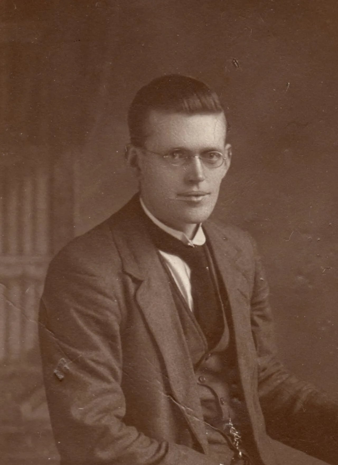 Portrait of John Timmons (1890–1964) – memorial page