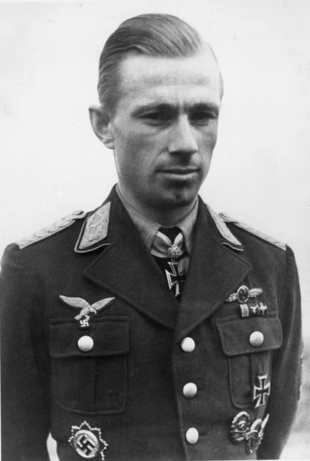 Porträt von Helmut Lent (1918–1944) – Gedenkseite