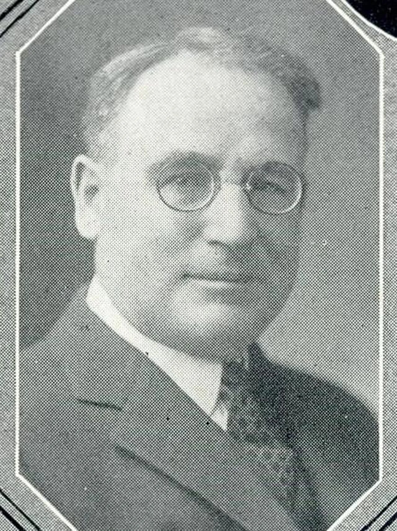 Portrait of John W. Reynolds, Sr. (1876–1958) – memorial page