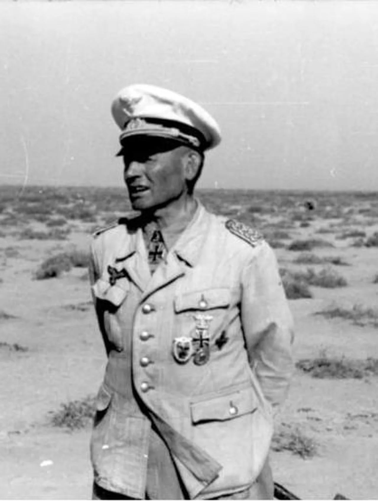 Porträt von Hermann-Bernhard Ramcke (1889–1968) – Gedenkseite