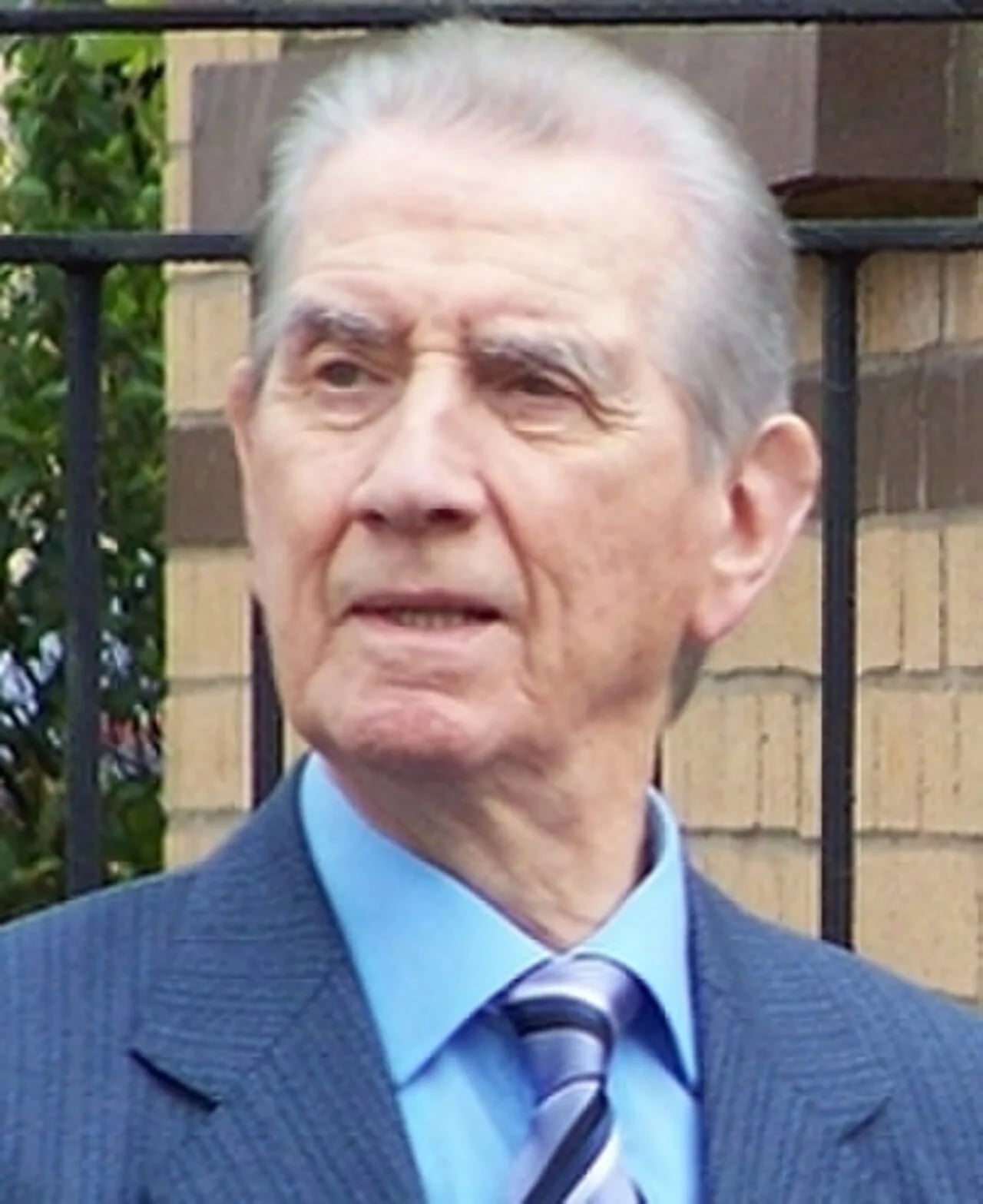 Porträt von Johnny Beattie (1926–2020) – Gedenkseite