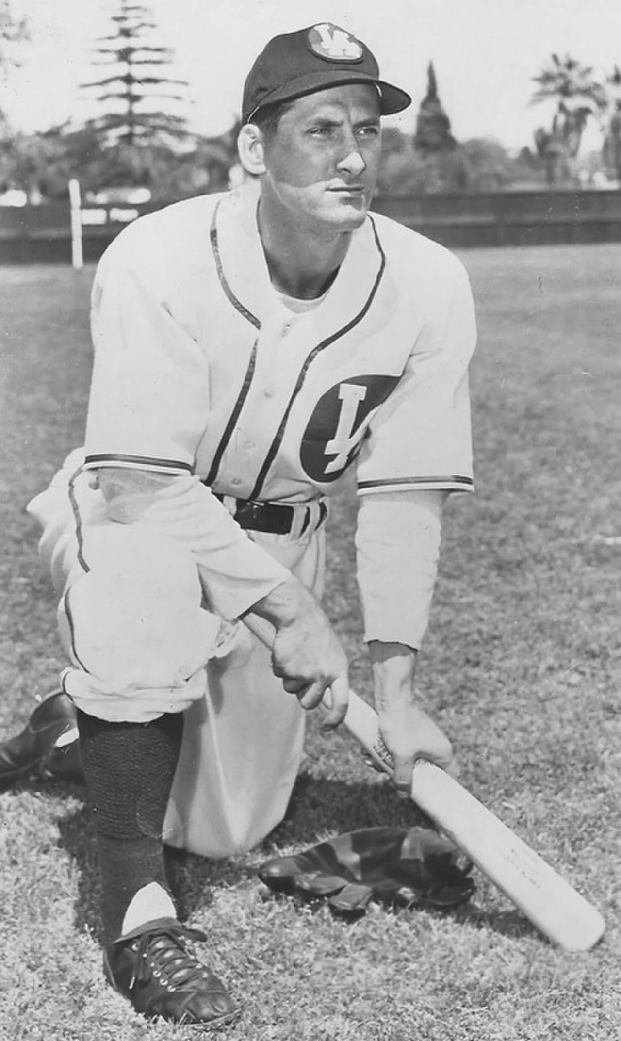 Portrait of Johnny Ostrowski (1917–1992) – memorial page